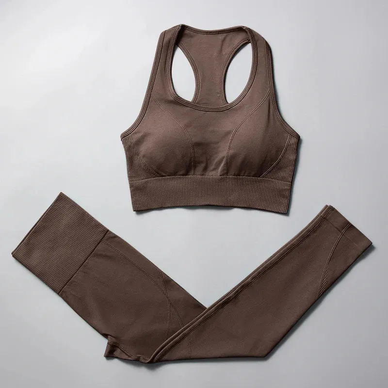 Women's Seamless Yoga Set - Plain High Waist Crop Top and Peach Hip Shorts Leggings Set