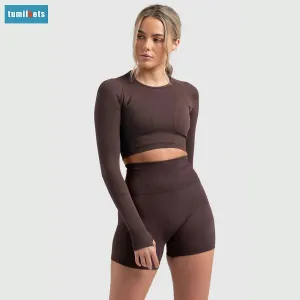 Women's Seamless Yoga Set - Plain High Waist Crop Top and Peach Hip Shorts Leggings Set